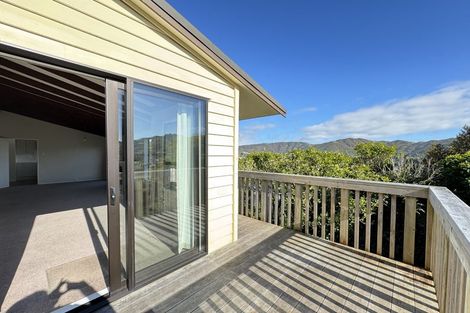 Photo of property in 12 Indira Place, Khandallah, Wellington, 6035