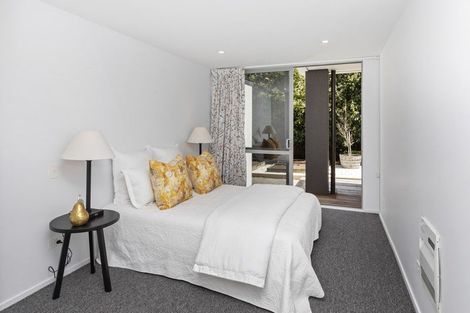 Photo of property in 17 Helmores Lane, Merivale, Christchurch, 8014