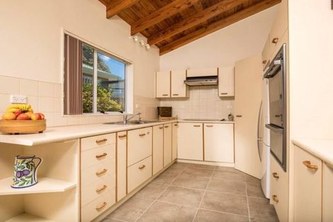 Photo of property in 928 East Coast Road, Northcross, Auckland, 0630