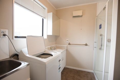 Photo of property in 56 Grange Street, Winton, 9720