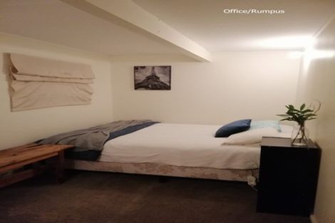 Photo of property in 94 Tuhikaramea Road, Dinsdale, Hamilton, 3204