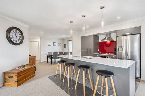 Photo of property in 2 Damien Place, Ohauiti, Tauranga, 3112