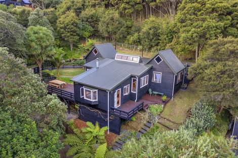 Photo of property in 5b Pohutukawa Grove, Whitianga, 3510