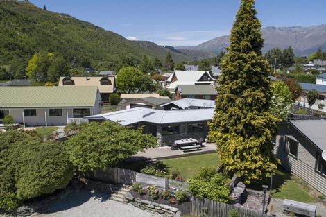 Photo of property in 6 Boundary Street, Arrowtown, 9302