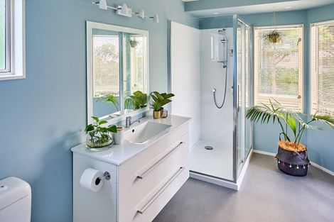 Photo of property in 24 Raroa Place, Pukerua Bay, 5026