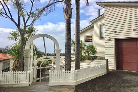 Photo of property in 8 Rosella Place, Murrays Bay, Auckland, 0630