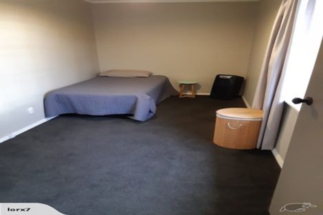 Photo of property in 28 Avro Crescent, Hornby, Christchurch, 8042