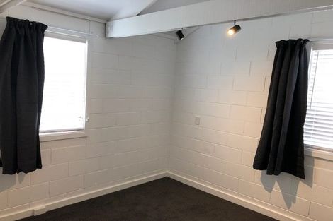 Photo of property in 6 Stowe Hill, Thorndon, Wellington, 6011