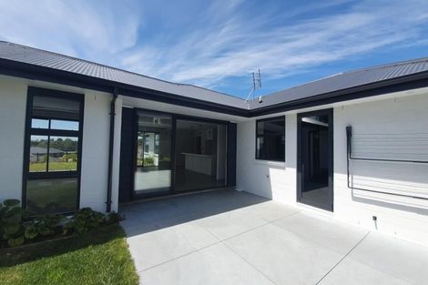 Photo of property in 2 Western Rise, Hurworth, New Plymouth, 4310