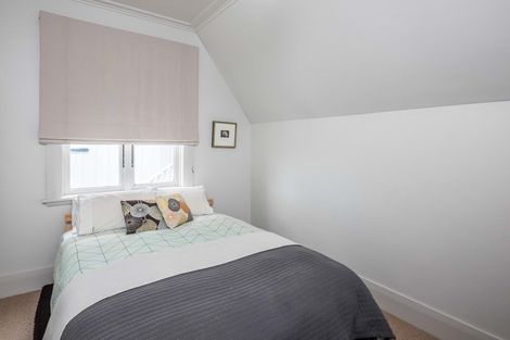 Photo of property in 32 Queens Drive, Kilbirnie, Wellington, 6022