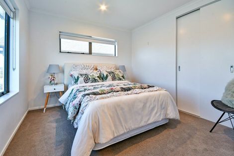 Photo of property in 9 Waituarua Drive, Takanini, 2112