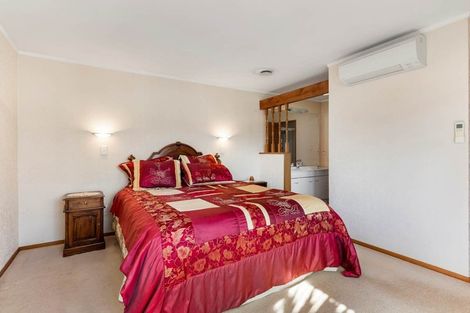 Photo of property in 16 Hayes Place, Half Moon Bay, Auckland, 2012