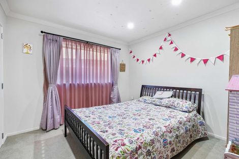 Photo of property in 32 Coleraine Drive, Rototuna, Hamilton, 3210