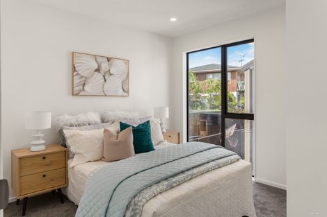 Photo of property in 2/1 Montana Avenue, Murrays Bay, Auckland, 0630