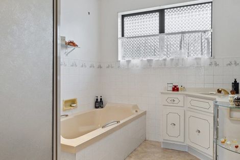 Photo of property in 12 Norrie Street, Te Puke, 3119