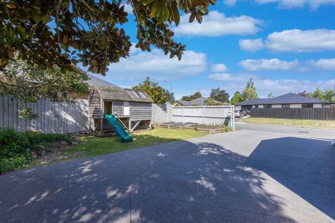Photo of property in 28 Waitikiri Drive, Parklands, Christchurch, 8083