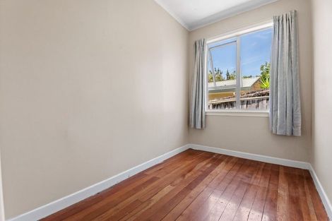 Photo of property in 23b Kamara Road, Glen Eden, Auckland, 0602