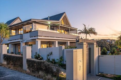 Photo of property in 1/7 Whitby Crescent, Mairangi Bay, Auckland, 0630