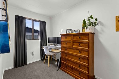 Photo of property in 34 Shortland Street, Tamatea, Napier, 4112