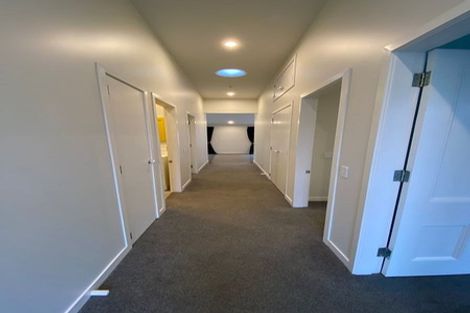 Photo of property in 77 Nottingham Street, Karori, Wellington, 6012