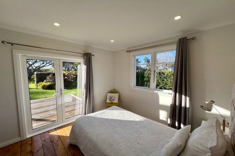 Photo of property in 2 Brassey Street, Waverley, 4510