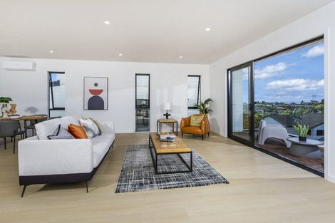 Photo of property in 591c East Coast Road, Browns Bay, Auckland, 0632