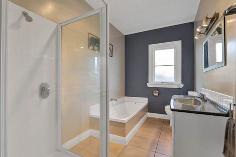 Photo of property in 14 Arawa Street, Welbourn, New Plymouth, 4312