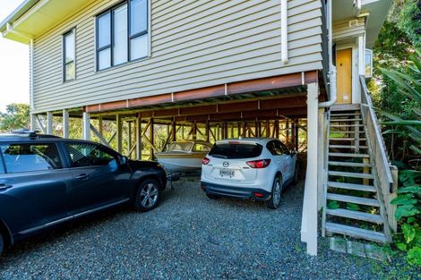 Photo of property in 13 Regent Street, Whakapirau, Maungaturoto, 0583