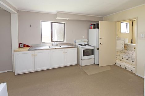 Photo of property in 42 Elliston Crescent, Stanmore Bay, Whangaparaoa, 0932