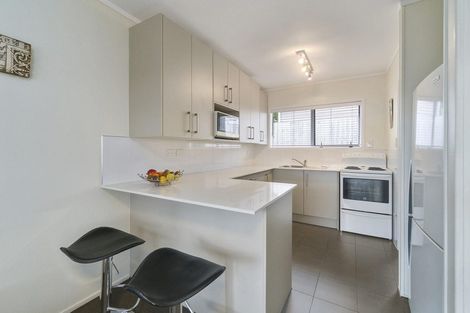 Photo of property in 3/25 Widmore Drive, Massey, Auckland, 0614