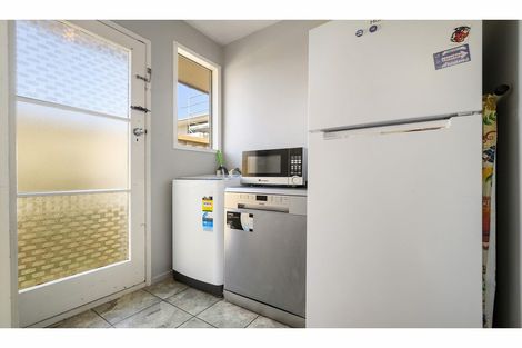 Photo of property in 2/59 Winters Road, Redwood, Christchurch, 8051