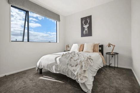 Photo of property in 11 Koiora Road, Clarks Beach, 2122