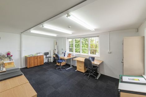 Photo of property in 100 Messines Road, Karori, Wellington, 6012