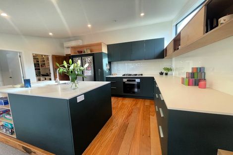 Photo of property in 76 Nottingham Street, Karori, Wellington, 6012