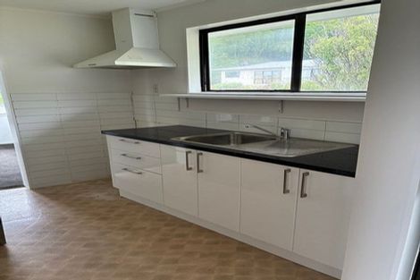 Photo of property in 27 Invercargill Drive, Kelson, Lower Hutt, 5010