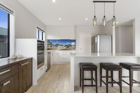 Photo of property in 21 Manatu Close, Whangamata, 3691