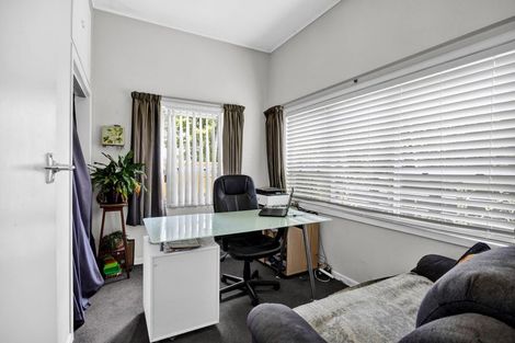 Photo of property in 22 Mahoe Street, Inglewood, 4330