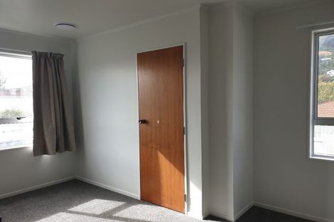 Photo of property in 6d Flock Grove, Fairfield, Lower Hutt, 5011