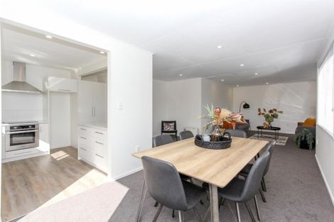 Photo of property in 2 Wayne Place, Ferndale, New Plymouth, 4310