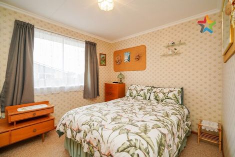 Photo of property in 49 Mauchline Street, Wallacetown, 9816