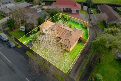 Photo of property in 9 Walter Strevens Drive, Conifer Grove, Takanini, 2112