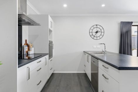 Photo of property in 13 Mana Drive, Baverstock, Hamilton, 3200