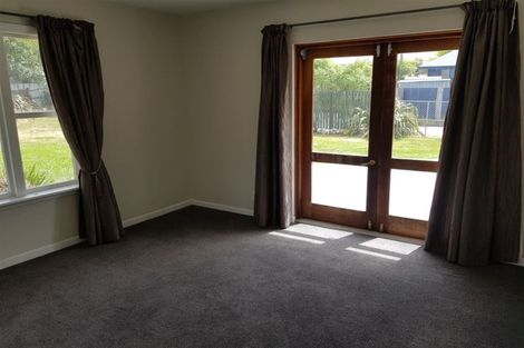 Photo of property in 17 Collins Drive, Waikuku Beach, 7402