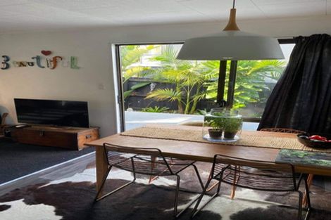 Photo of property in 5 Nicolas Avenue, Glen Eden, Auckland, 0602