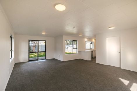 Photo of property in 2 Cypress Way, Levin, 5510