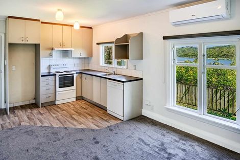 Photo of property in 10 Kiriwai Road, Paremata, Porirua, 5024