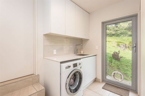 Photo of property in 7 Te Wharau Lane, Charteris Bay, Lyttelton, 8971