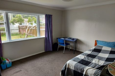 Photo of property in 33 Findlay Street, Tawa, Wellington, 5028