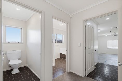 Photo of property in 87 Riverside Drive, Waiuku, 2123