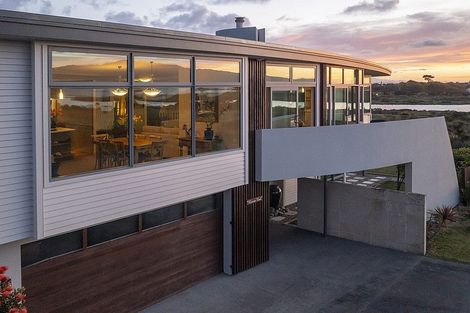 Photo of property in 116 Queens Road, Waikanae Beach, Waikanae, 5036